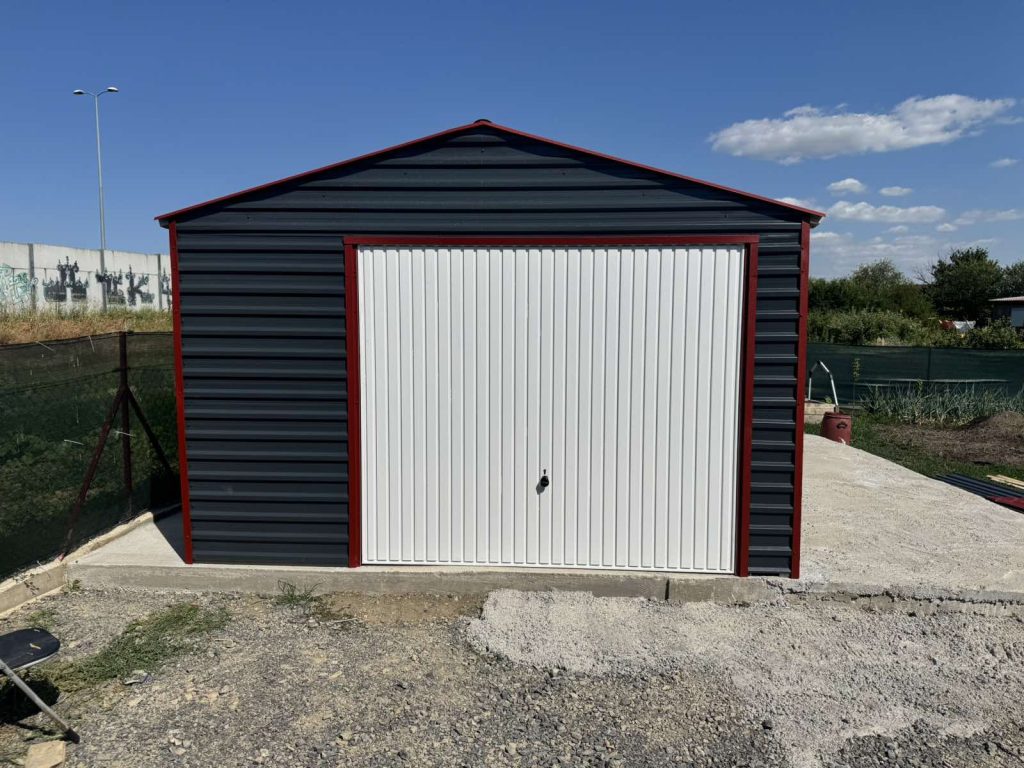 Garaža 24m² (RAL 7016/3009 mat)